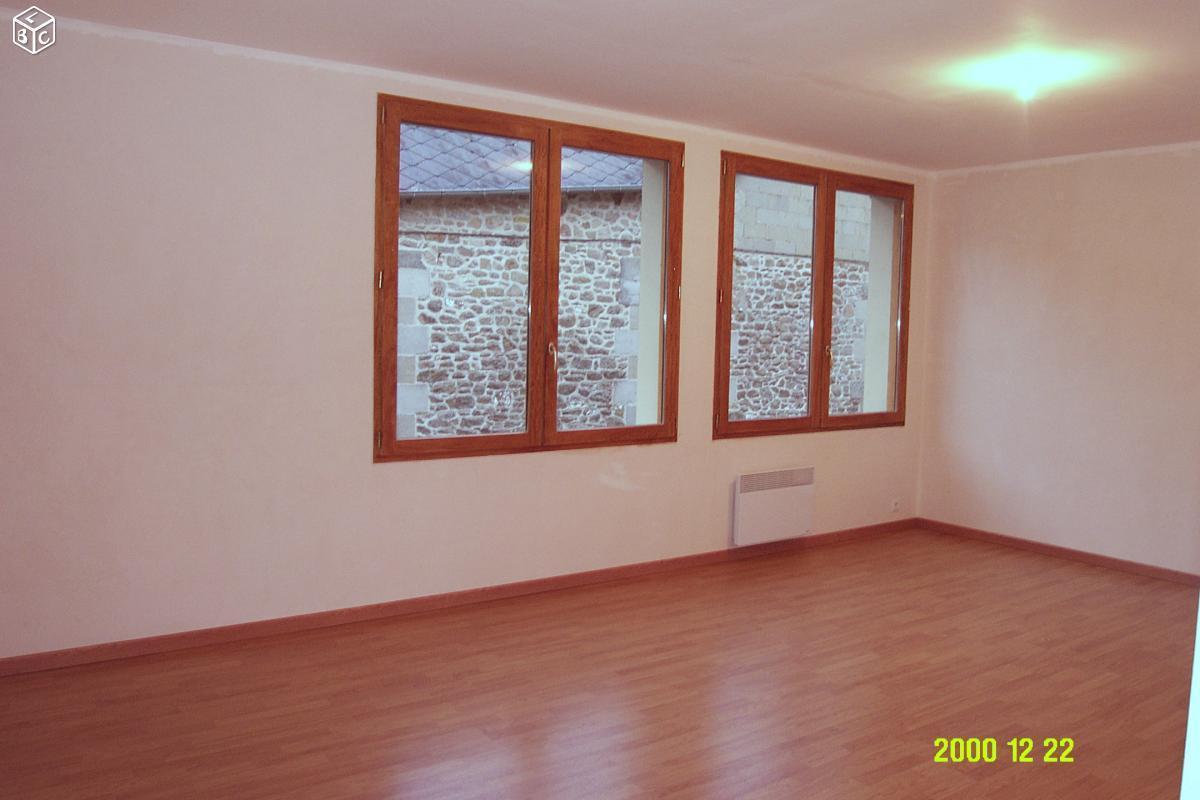 Appartement type T2 46 m2, commerce à pied