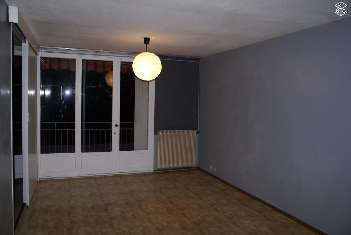 Appartement T 4 la simiane 13014