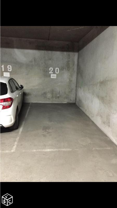 A saisir place parking sécurisée centre ville