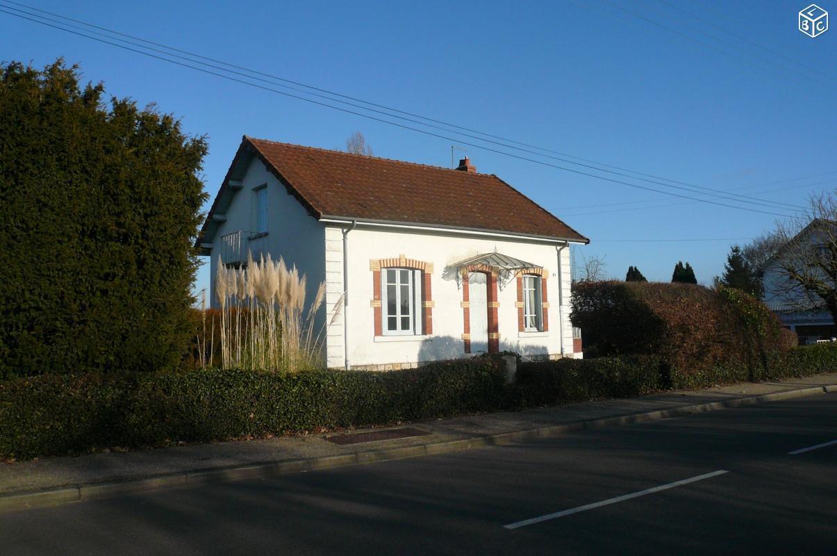 Maison ancienne de 100m2 sur terrain de 3850m2