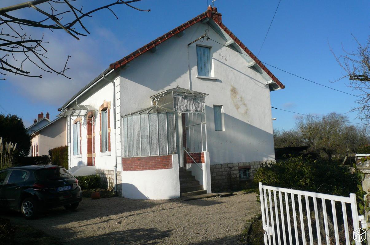 Maison ancienne de 100m2 sur terrain de 3850m2