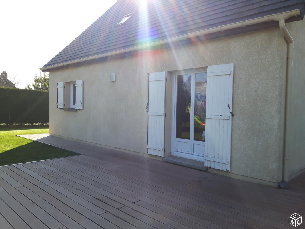 Beau pavillon au calme, 95m2, 3 chambres 1410m2