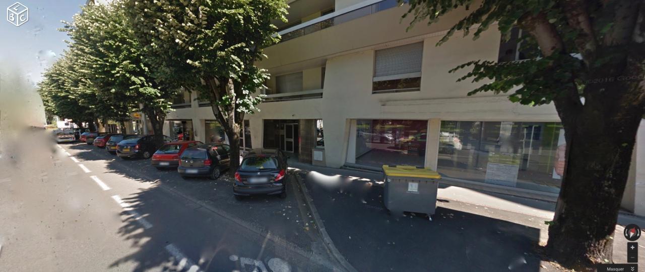 Locaux commerciaux 165m²