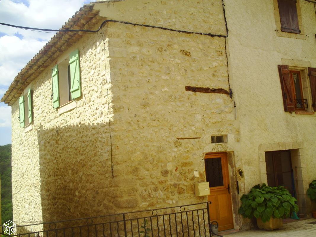Maison de village artignosc / verdon