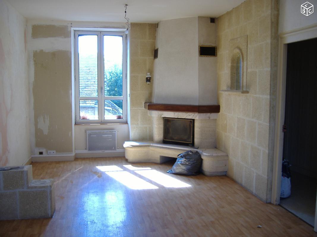 Appartement sur  72470