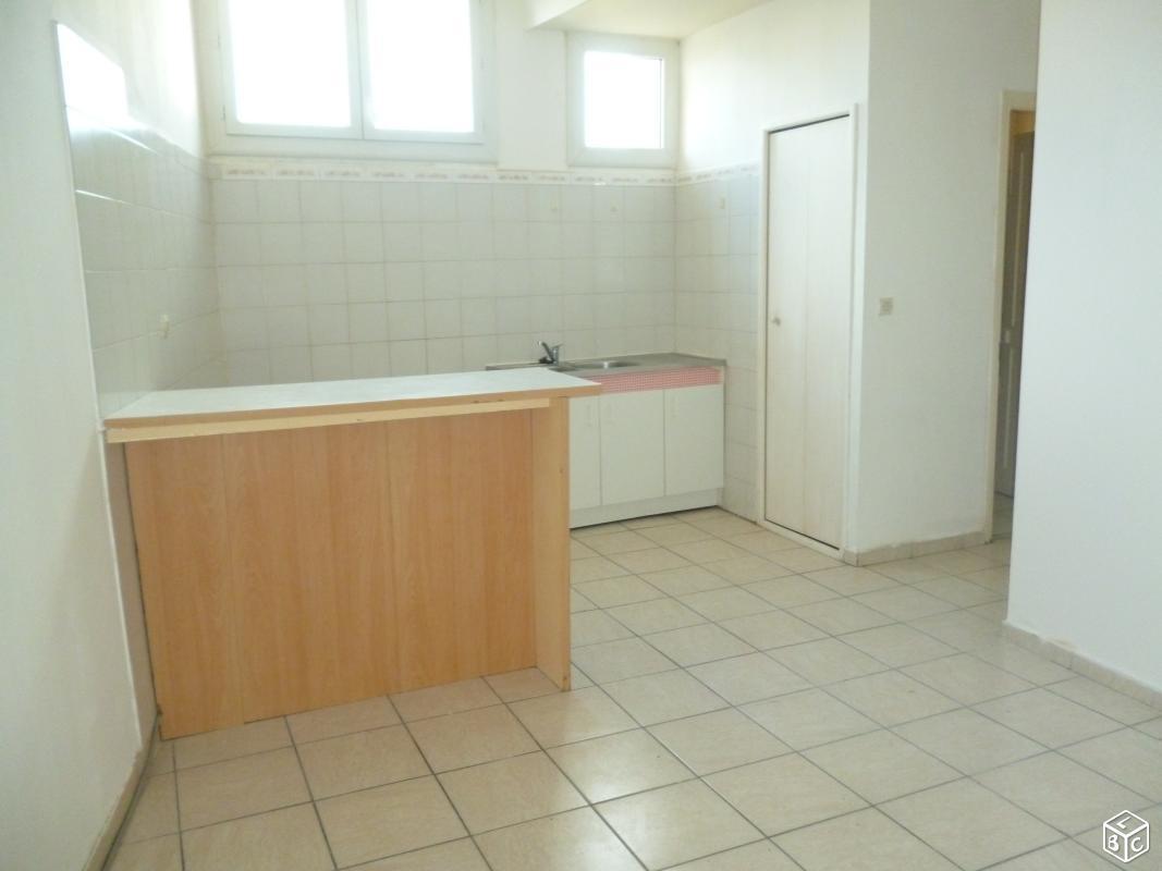 APPARTEMENT F2 de 35 m2 AU 1°ETAGE