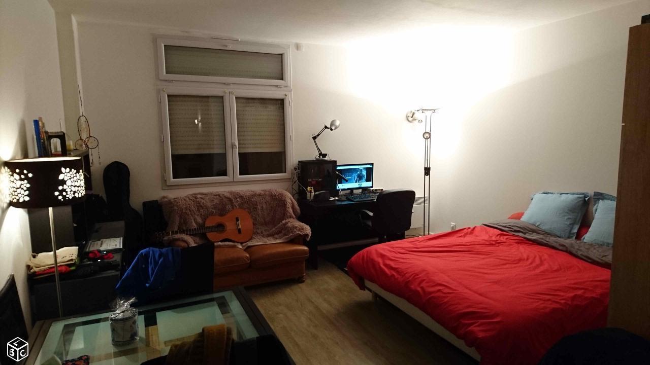 Studio 25 m² proche transports