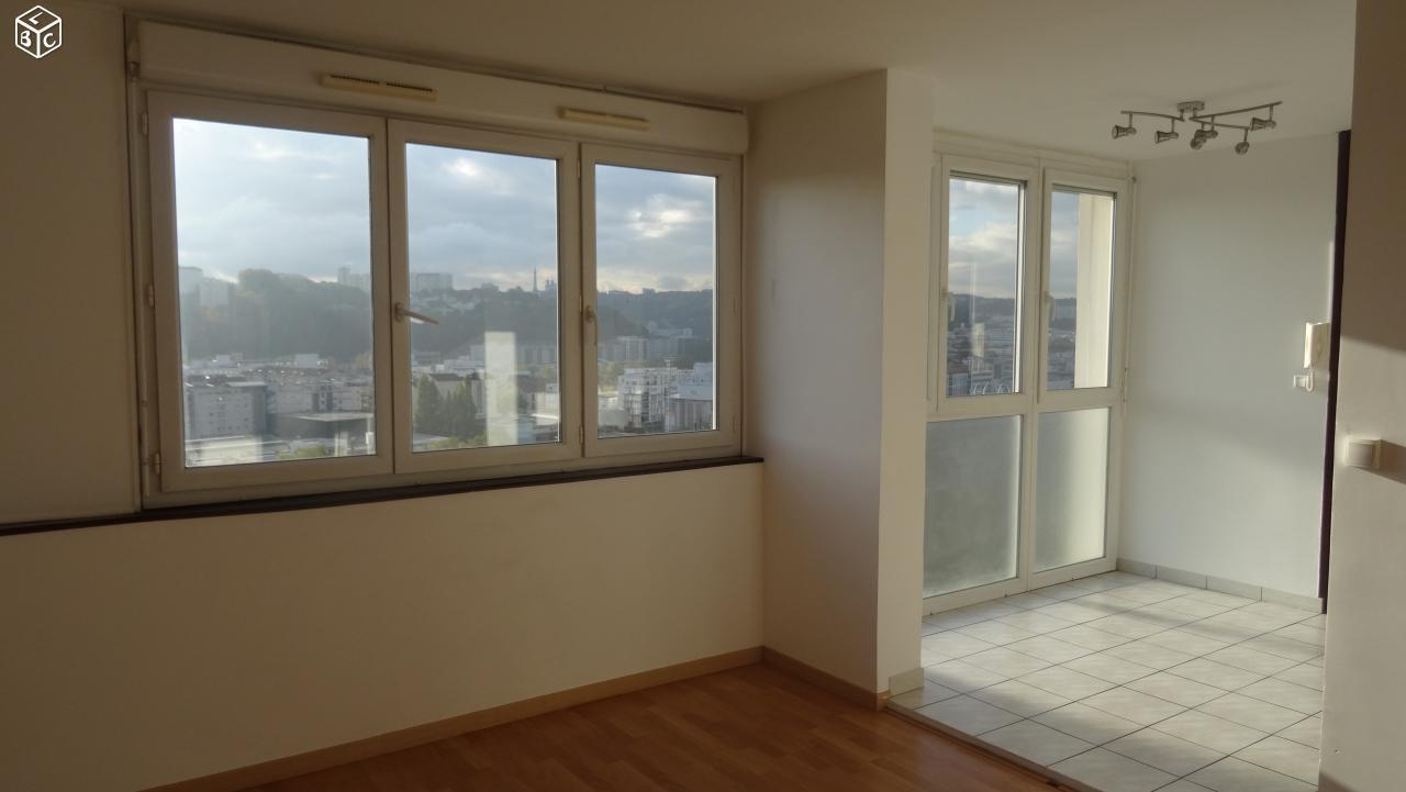 T4  Vaise (69009) Très bon état de 74m²