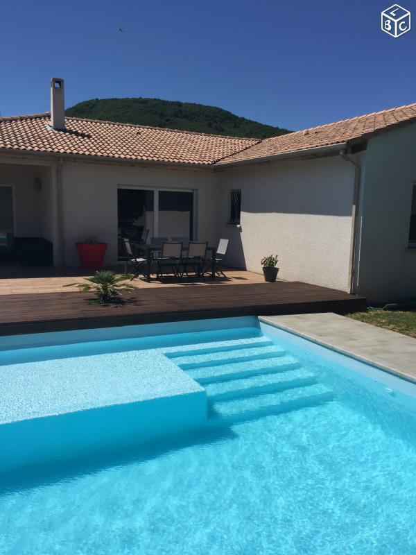 Villa avec piscine saint georges les bains