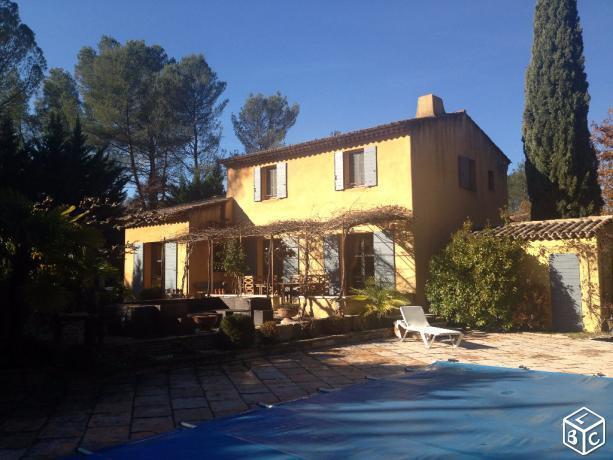 Villa 7 pièces 200 m²