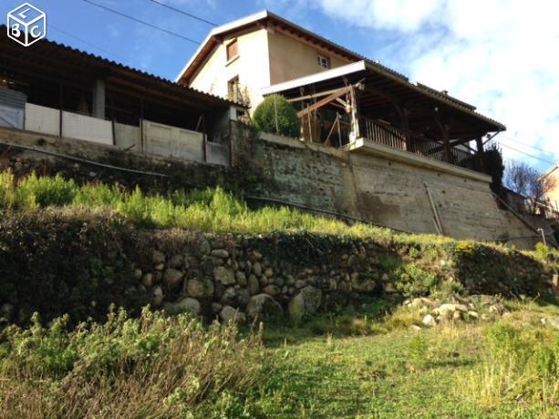 Maison situé a  4 kms de foix