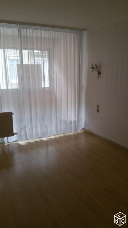 Appartement F3 70 m2 en centre ville