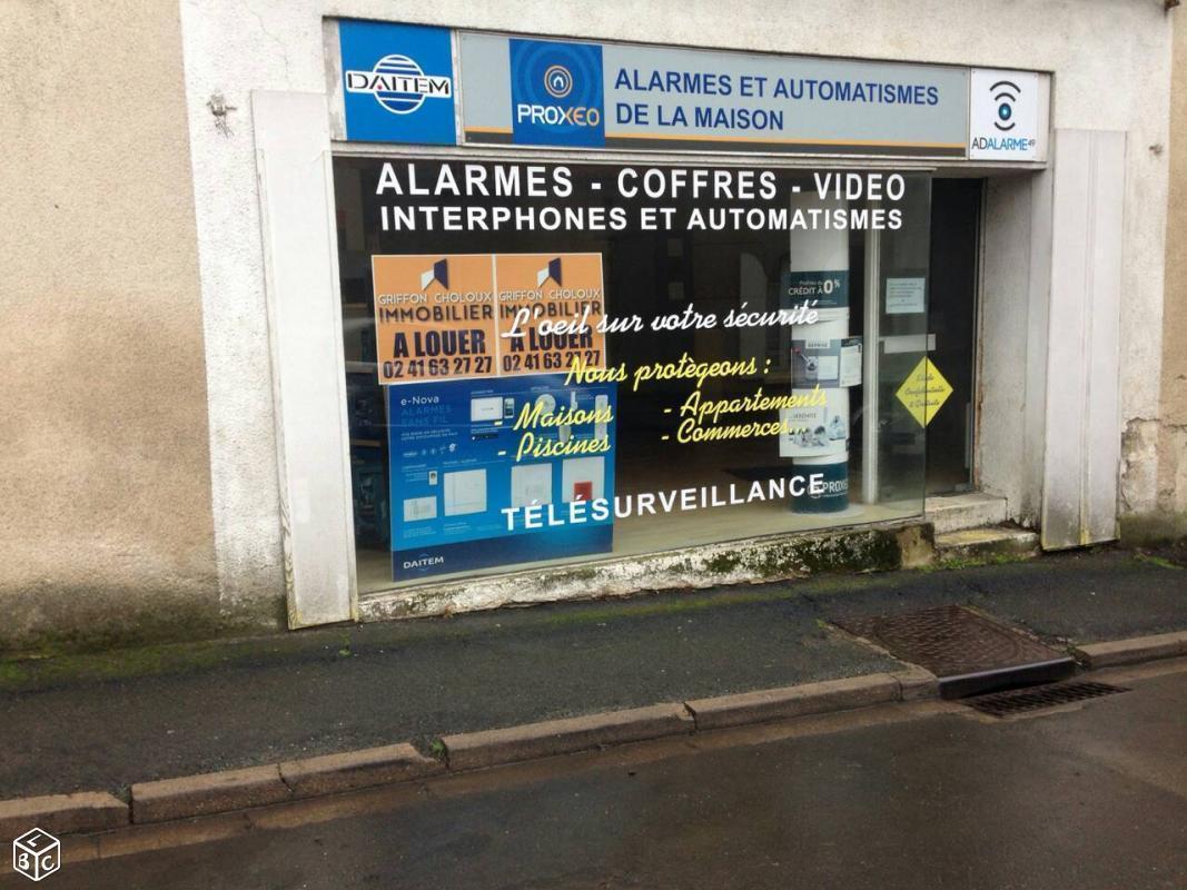 local commercial  centre ville
