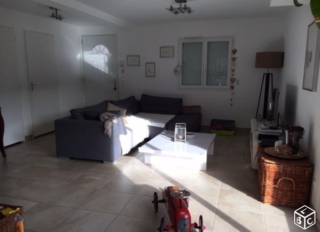 Villa neuve centre Fontaines Saint Martin