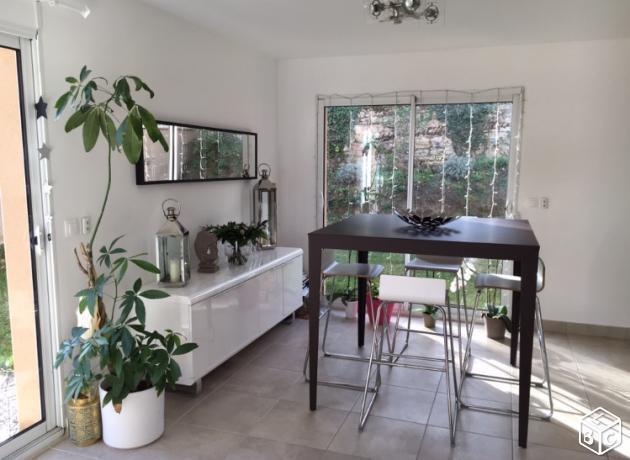 Villa neuve centre Fontaines Saint Martin