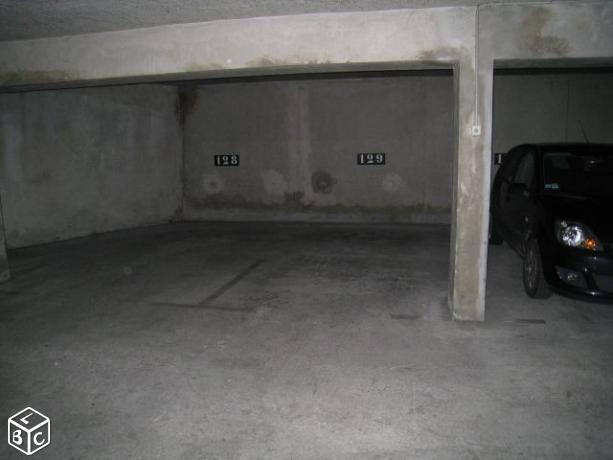 Parking en sous-sol  3 - Proche PART DIEU