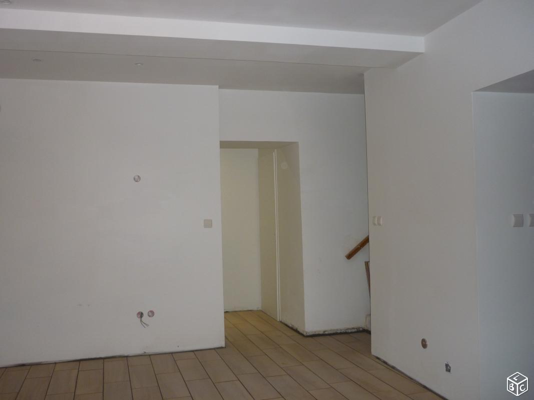 Maison a louer a oytier st oblas