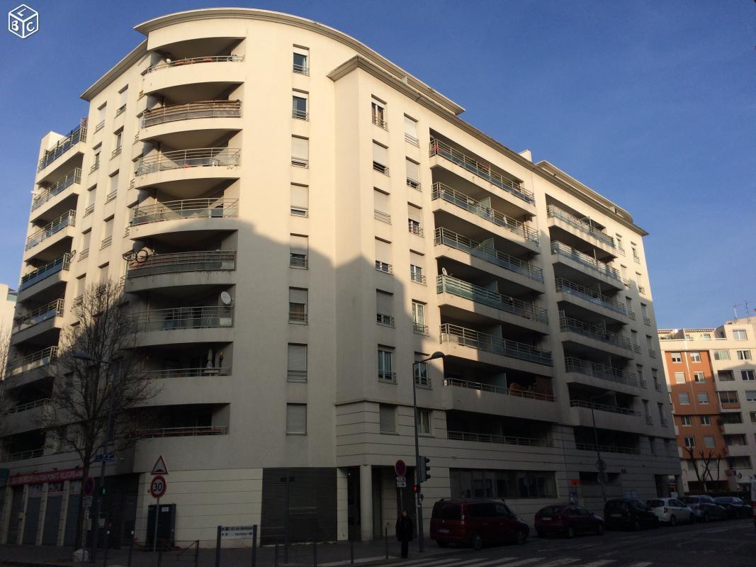 T2 51m² avec balcon 7m² et parking à Gratte-Ciel