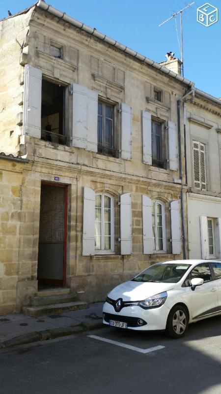 centre maison 120 m2 + dep 60 m2 + cour