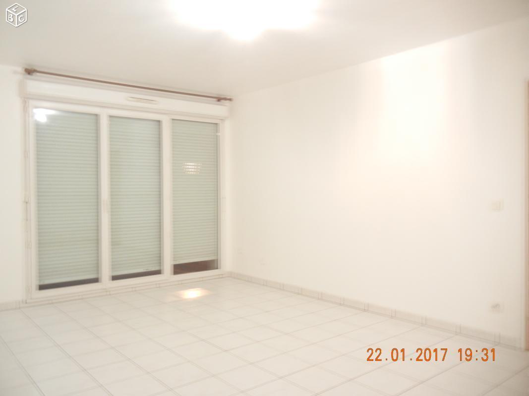 Appartement F2 à Choisy le ROi