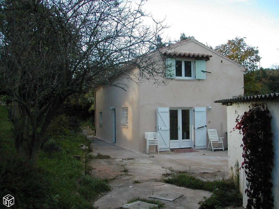 Maison dans la campagne à