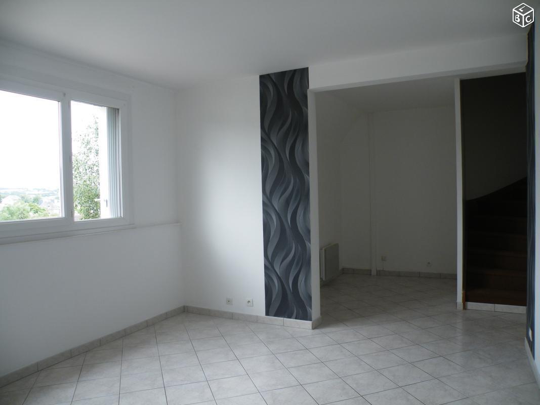 Appartement f 3 a aunay sur odon