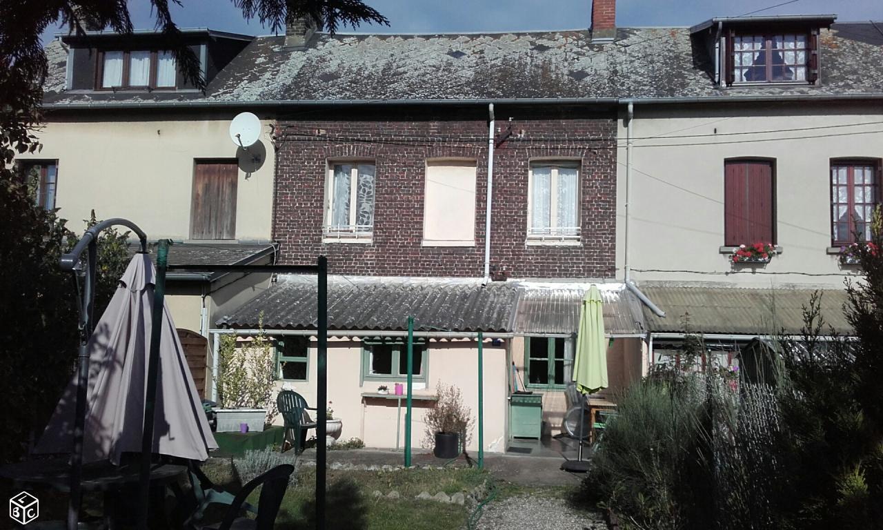 Maison de ville avec jardin, à rénover