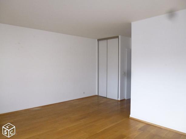 Appartement F3, 66m² -  12e