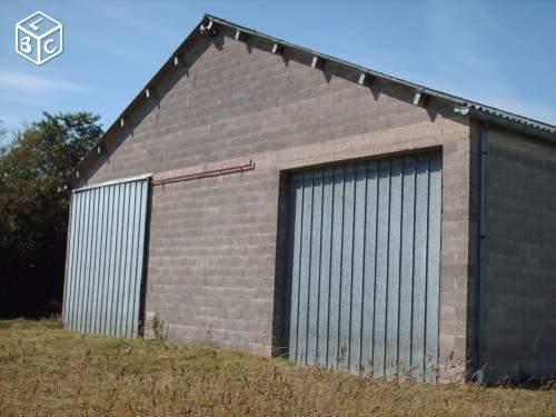 Bâtiment Hangar Atelier sur 6 000 m2 de terrain