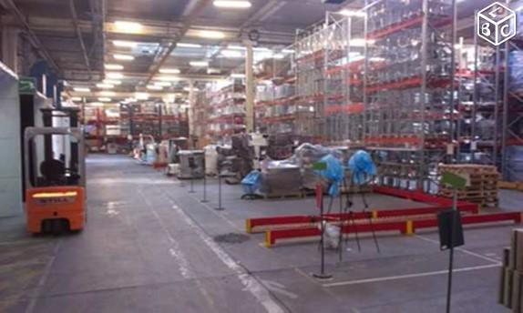 Surfaces disponibles entrepots et/ou bureaux