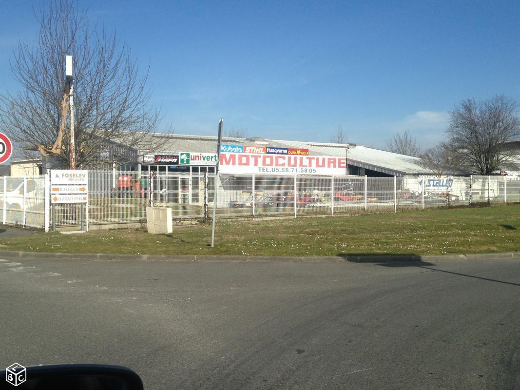 Local commercial a louer de 660 m2