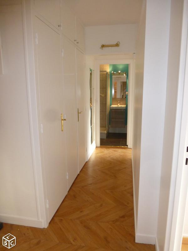 Appartement 2 pièces 45 m2 à 200m. de la gare