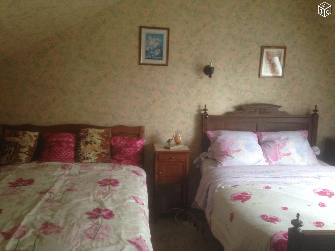 Chambre meublée