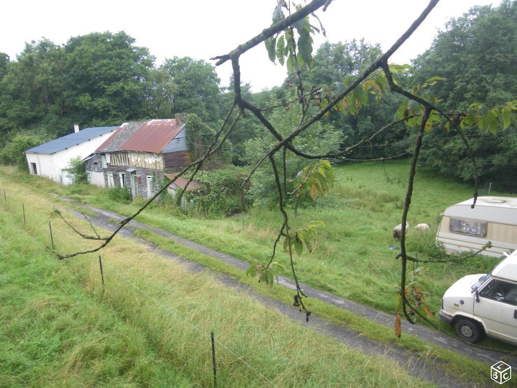 Ferme a renovée sur 4000m² proche