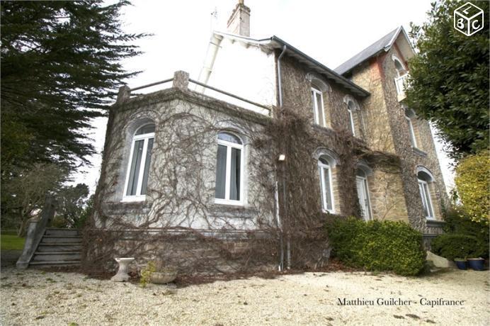 Maison 12 pièces 236 m²