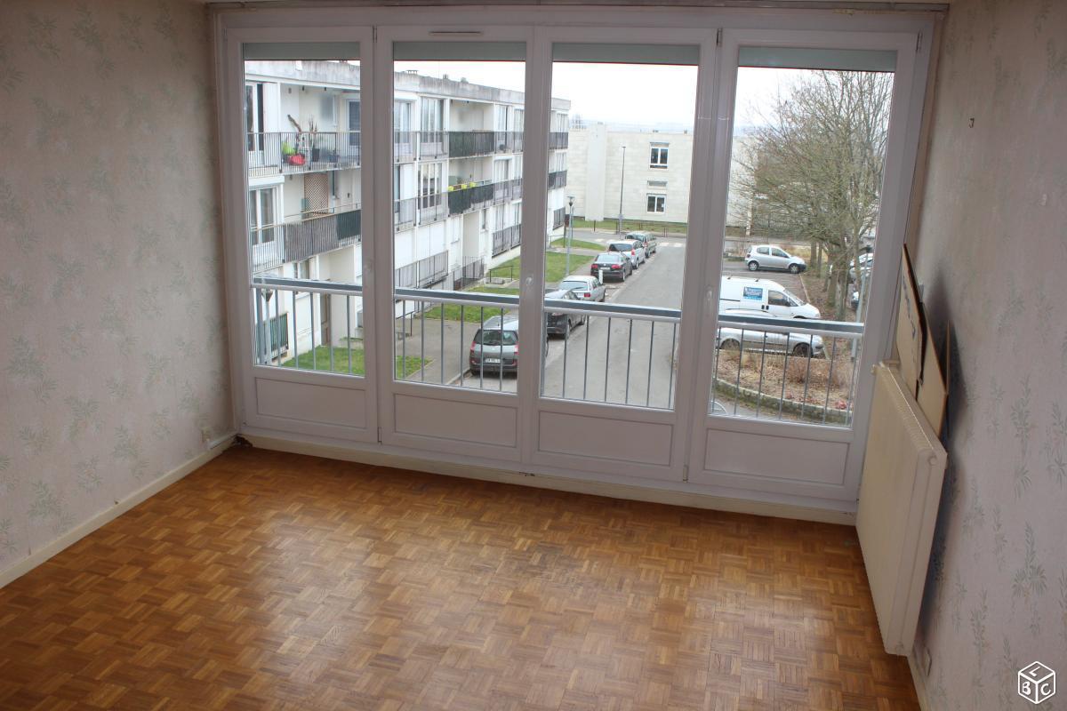 Appartement F2 résidence des rayes