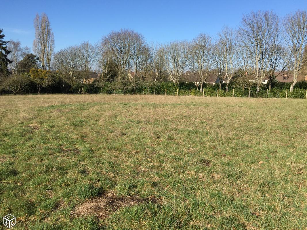 Terrain de 750m² hors lotissement