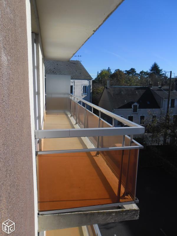 Appartement F2 dans Petite Résidence