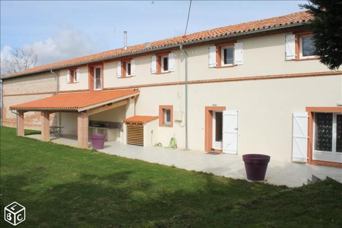 Maison 8 pièces 320 m²