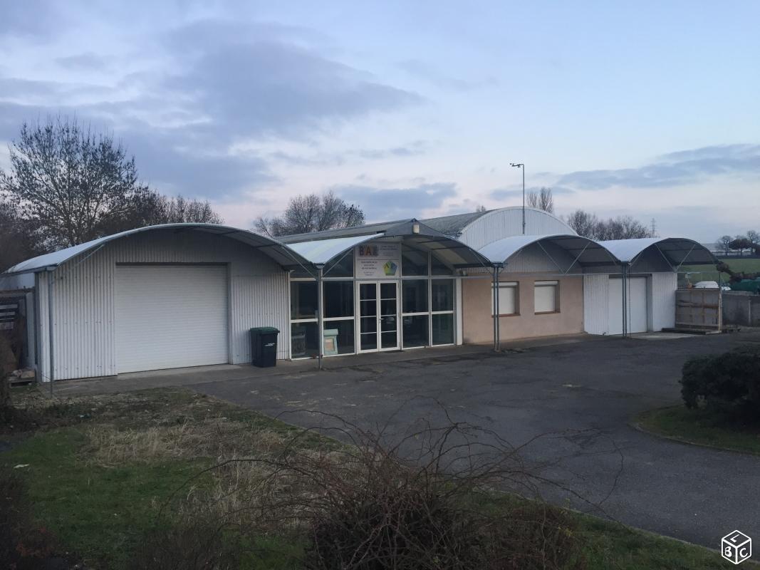 Local professionnel de 400m2