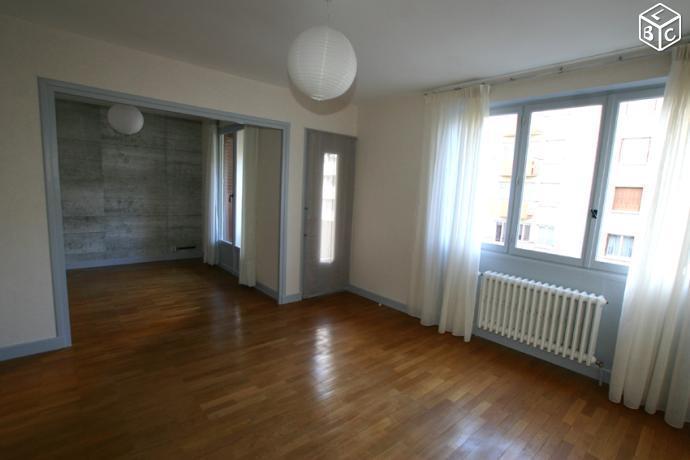 Appartement F3 77 m² proche place des Salins