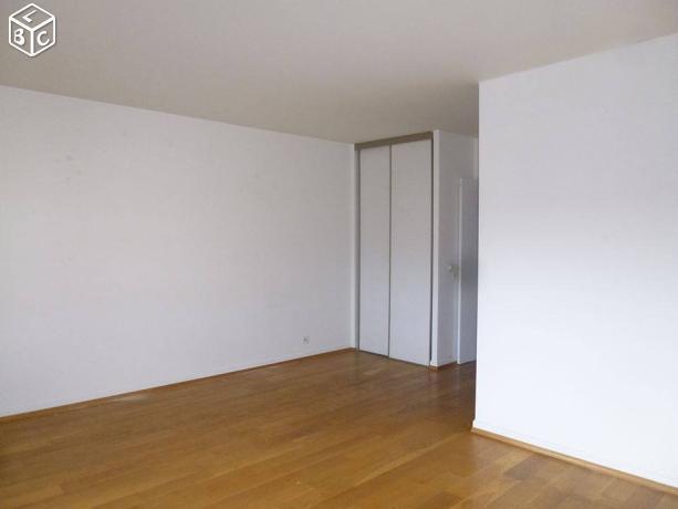 Location appartement lumineux F3 - 75012