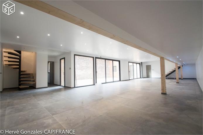 Loft 6 pièces 240 m²