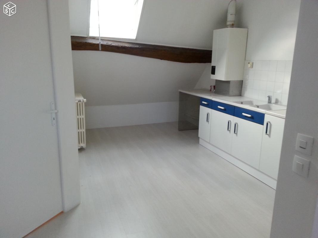 Appartement ( loft atypique) en triplex