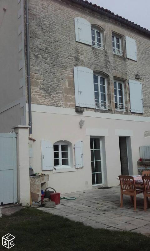 maison en pierre , 10 mn à pied de la brèche