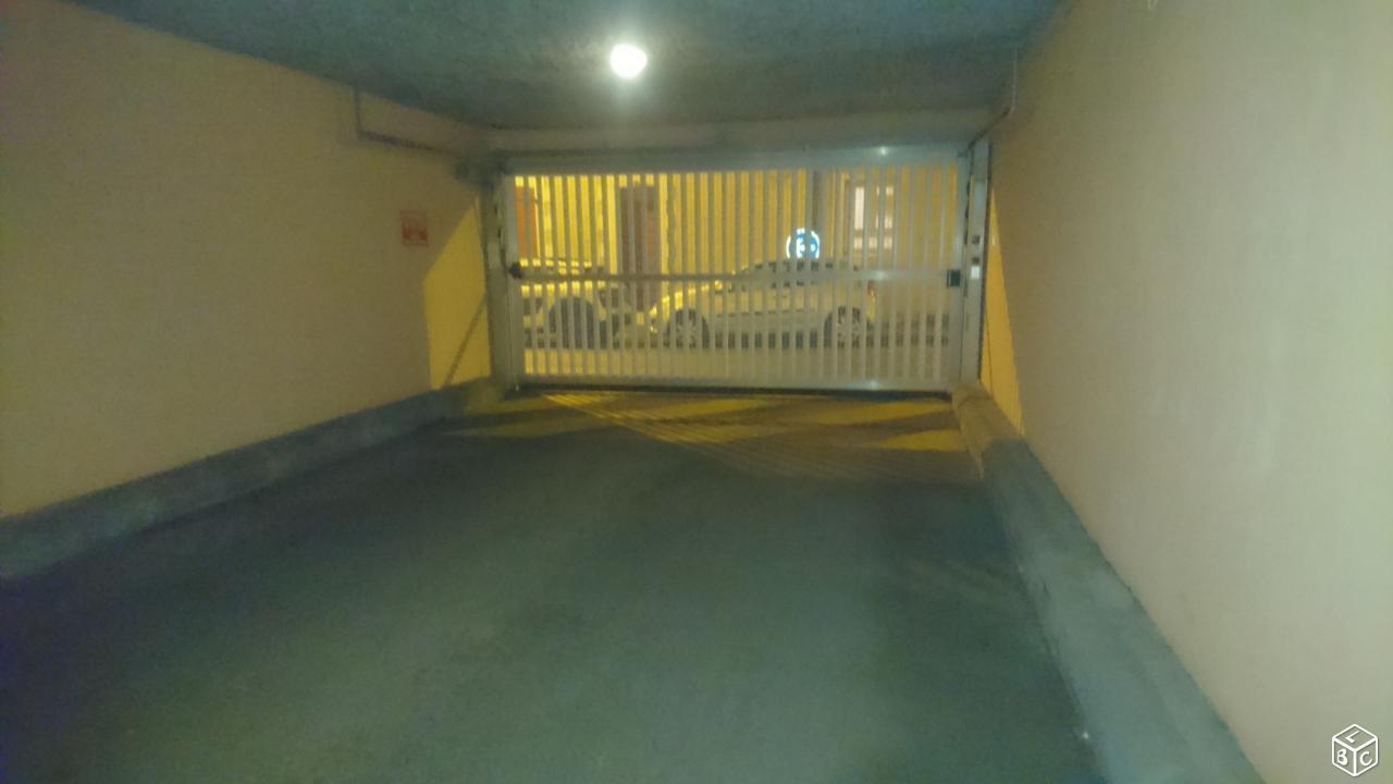 Parking en sous-sol  centre