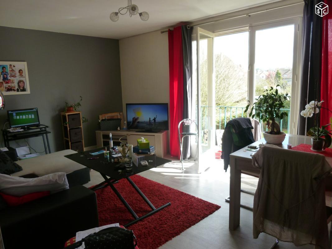 APPARTEMENT 2 PIECES 51 m² A 50 m DU TRAMWAY