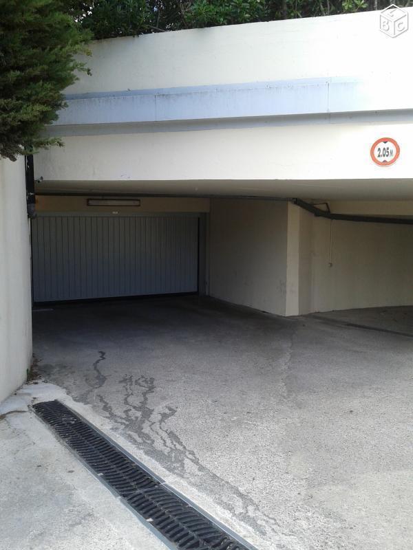 Location garage Saint Laurent du var