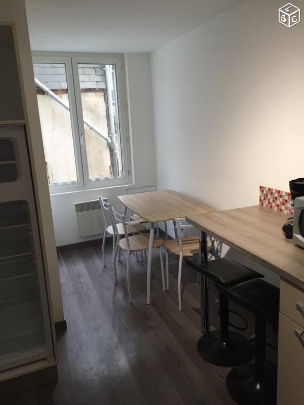 Appartement Meuble F2 rue piétonne de Vendome