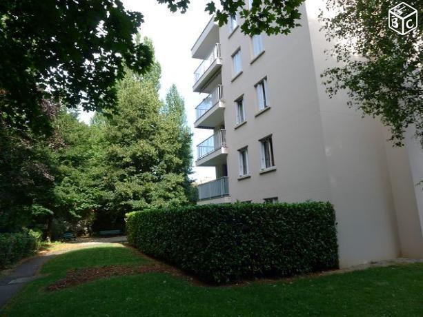 Appartement F2 avec parking sécuris